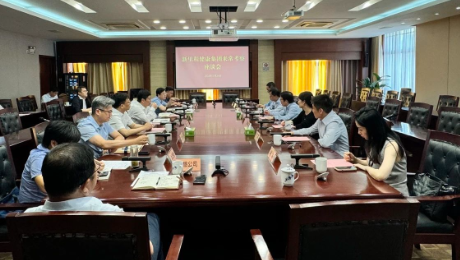 英国正版365健康集团首席执行官林杨林率队赴江苏省常熟市考察调研